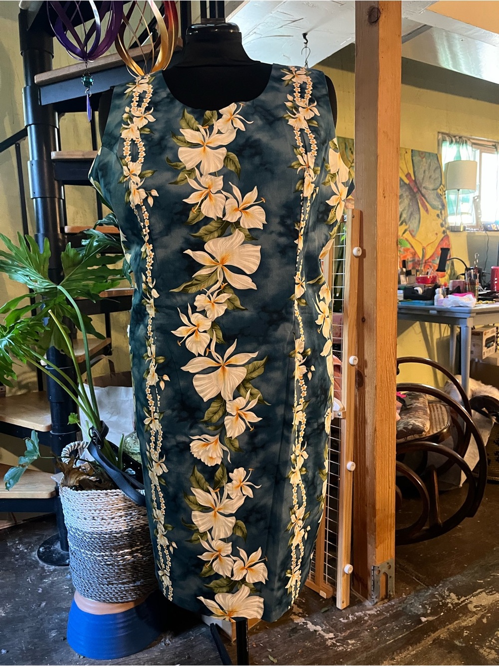 Sleeveless Short Hawaiian Dress with Ginger Lei print